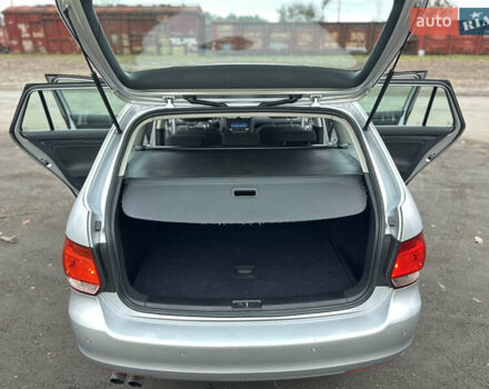 Серый Фольксваген Гольф, объемом двигателя 1.39 л и пробегом 240 тыс. км за 6750 $, фото 13 на Automoto.ua