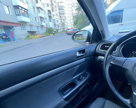 Фольксваген Гольф 2010 в Луцке на Automoto.ua Серый Фольксваген Гольф, объемом двигателя 1.6 л и пробегом 180 тыс. км за 8100 $, фото 7 на Automoto.ua
