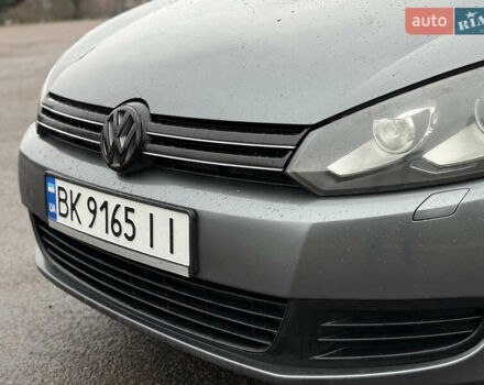 Серый Фольксваген Гольф, объемом двигателя 1.6 л и пробегом 298 тыс. км за 6550 $, фото 4 на Automoto.ua