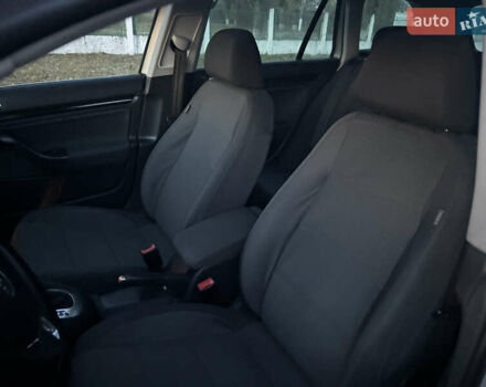 Серый Фольксваген Гольф, объемом двигателя 1.39 л и пробегом 238 тыс. км за 7900 $, фото 9 на Automoto.ua