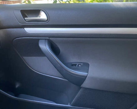 Серый Фольксваген Гольф, объемом двигателя 1.39 л и пробегом 235 тыс. км за 8500 $, фото 12 на Automoto.ua