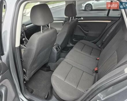 Сірий Фольксваген Гольф, об'ємом двигуна 1.6 л та пробігом 219 тис. км за 8100 $, фото 31 на Automoto.ua