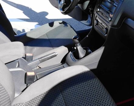 Сірий Фольксваген Гольф, об'ємом двигуна 1.2 л та пробігом 235 тис. км за 7500 $, фото 12 на Automoto.ua