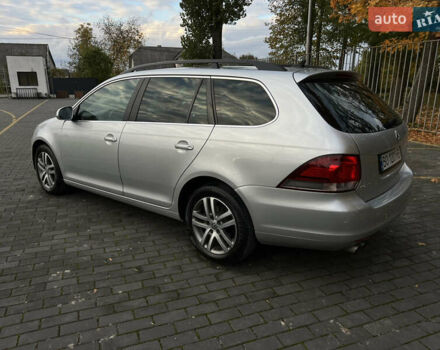 Серый Фольксваген Гольф, объемом двигателя 1.97 л и пробегом 300 тыс. км за 8200 $, фото 1 на Automoto.ua