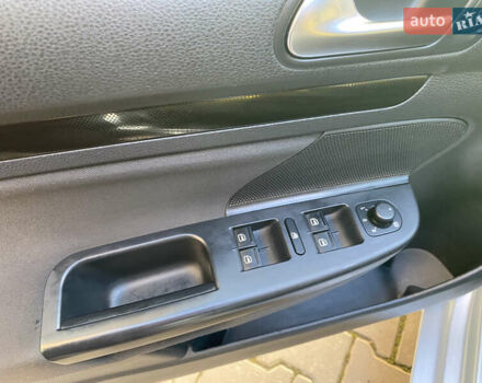 Серый Фольксваген Гольф, объемом двигателя 1.6 л и пробегом 217 тыс. км за 8800 $, фото 25 на Automoto.ua