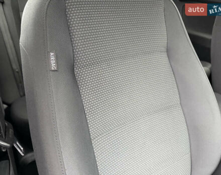 Серый Фольксваген Гольф, объемом двигателя 1.6 л и пробегом 298 тыс. км за 6550 $, фото 48 на Automoto.ua