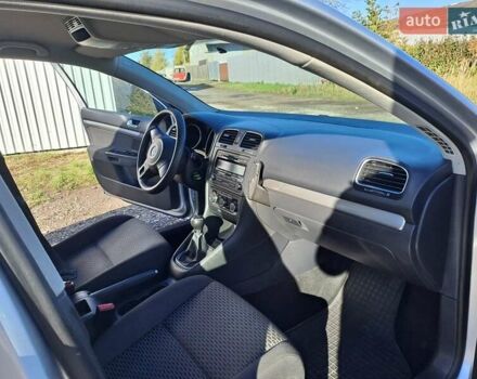 Серый Фольксваген Гольф, объемом двигателя 1.6 л и пробегом 250 тыс. км за 6900 $, фото 7 на Automoto.ua