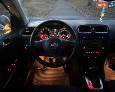 Серый Фольксваген Гольф, объемом двигателя 1.39 л и пробегом 238 тыс. км за 7900 $, фото 7 на Automoto.ua