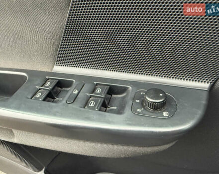 Серый Фольксваген Гольф, объемом двигателя 1.6 л и пробегом 298 тыс. км за 6550 $, фото 33 на Automoto.ua