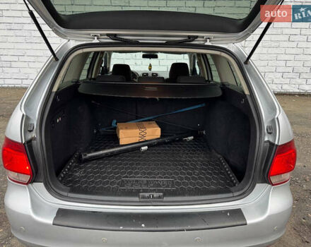 Серый Фольксваген Гольф, объемом двигателя 1.6 л и пробегом 202 тыс. км за 7500 $, фото 11 на Automoto.ua