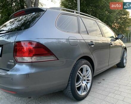 Фольксваген Гольф 2010 в Хмельницком на Automoto.ua Серый Фольксваген Гольф, объемом двигателя 1.6 л и пробегом 263 тыс. км за 7200 $, фото 9 на Automoto.ua