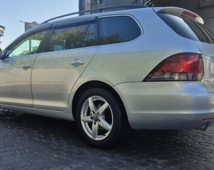 Серый Фольксваген Гольф, объемом двигателя 1.6 л и пробегом 285 тыс. км за 7000 $, фото 2 на Automoto.ua