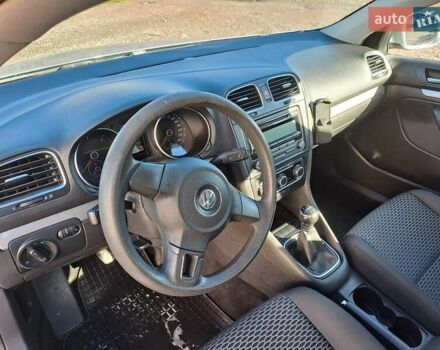 Серый Фольксваген Гольф, объемом двигателя 1.6 л и пробегом 250 тыс. км за 6900 $, фото 9 на Automoto.ua