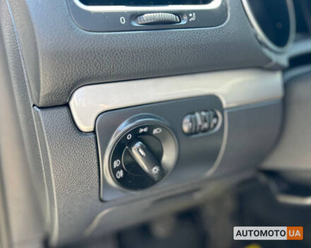 Сірий Фольксваген Гольф, об'ємом двигуна 2 л та пробігом 332 тис. км за 8200 $, фото 12 на Automoto.ua