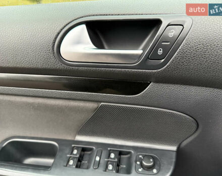 Серый Фольксваген Гольф, объемом двигателя 1.6 л и пробегом 298 тыс. км за 6550 $, фото 34 на Automoto.ua