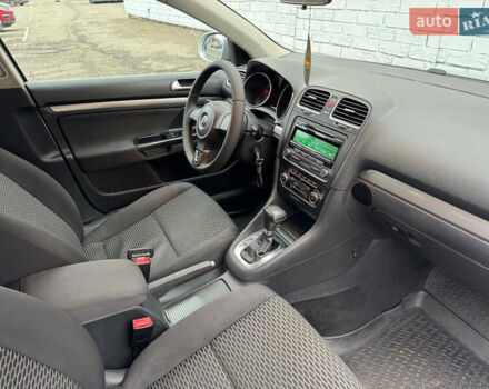 Серый Фольксваген Гольф, объемом двигателя 1.6 л и пробегом 202 тыс. км за 7500 $, фото 16 на Automoto.ua