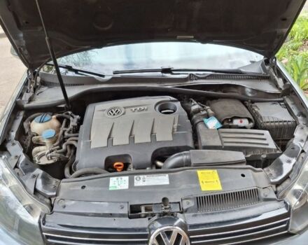 Серый Фольксваген Гольф, объемом двигателя 1.6 л и пробегом 325 тыс. км за 7600 $, фото 4 на Automoto.ua