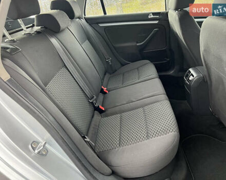 Сірий Фольксваген Гольф, об'ємом двигуна 1.6 л та пробігом 213 тис. км за 7100 $, фото 51 на Automoto.ua