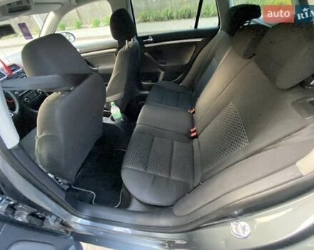 Фольксваген Гольф 2010 в Хмельницком на Automoto.ua Серый Фольксваген Гольф, объемом двигателя 1.6 л и пробегом 263 тыс. км за 7200 $, фото 17 на Automoto.ua