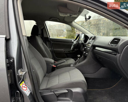 Серый Фольксваген Гольф, объемом двигателя 1.6 л и пробегом 298 тыс. км за 6550 $, фото 47 на Automoto.ua