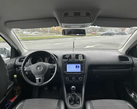 Серый Фольксваген Гольф, объемом двигателя 1.6 л и пробегом 250 тыс. км за 5900 $, фото 7 на Automoto.ua