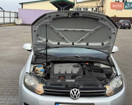 Серый Фольксваген Гольф, объемом двигателя 1.6 л и пробегом 280 тыс. км за 6600 $, фото 2 на Automoto.ua