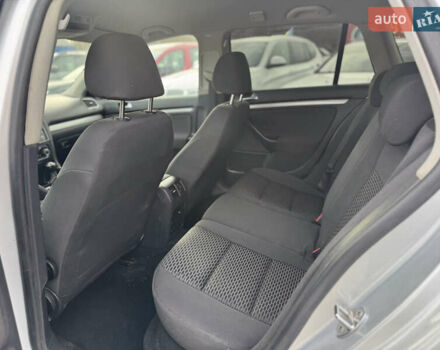 Серый Фольксваген Гольф, объемом двигателя 1.6 л и пробегом 282 тыс. км за 6900 $, фото 18 на Automoto.ua