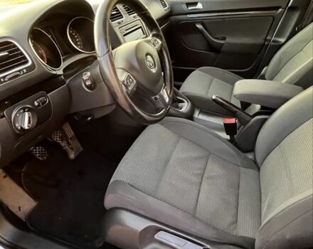 Серый Фольксваген Гольф, объемом двигателя 2 л и пробегом 370 тыс. км за 7900 $, фото 5 на Automoto.ua