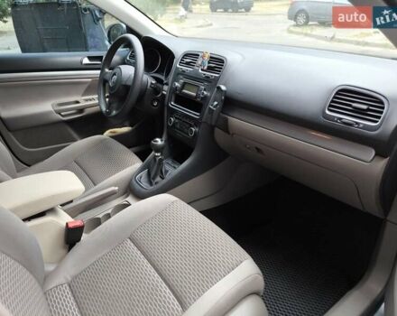 Серый Фольксваген Гольф, объемом двигателя 1.6 л и пробегом 241 тыс. км за 6850 $, фото 23 на Automoto.ua