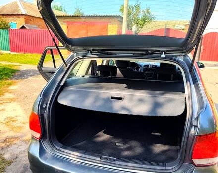 Серый Фольксваген Гольф, объемом двигателя 1.6 л и пробегом 263 тыс. км за 8300 $, фото 5 на Automoto.ua