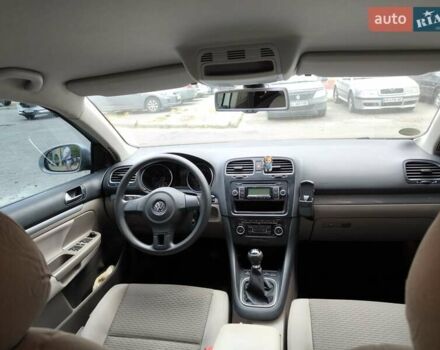 Серый Фольксваген Гольф, объемом двигателя 1.6 л и пробегом 241 тыс. км за 6850 $, фото 24 на Automoto.ua