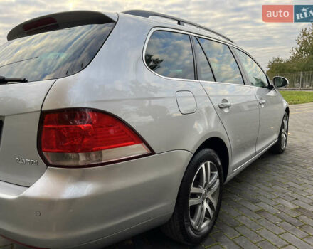 Серый Фольксваген Гольф, объемом двигателя 1.97 л и пробегом 300 тыс. км за 8200 $, фото 3 на Automoto.ua