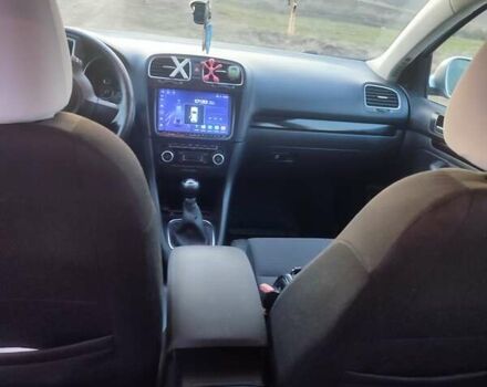 Серый Фольксваген Гольф, объемом двигателя 1.6 л и пробегом 232 тыс. км за 8000 $, фото 10 на Automoto.ua