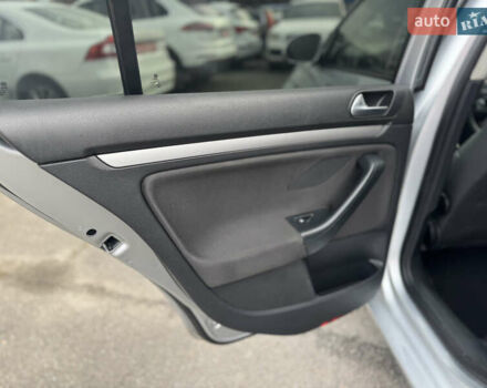 Серый Фольксваген Гольф, объемом двигателя 1.6 л и пробегом 282 тыс. км за 6900 $, фото 17 на Automoto.ua