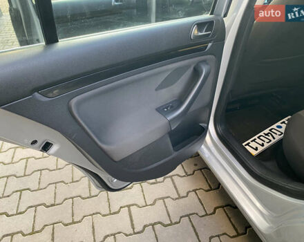 Серый Фольксваген Гольф, объемом двигателя 1.6 л и пробегом 217 тыс. км за 8800 $, фото 35 на Automoto.ua