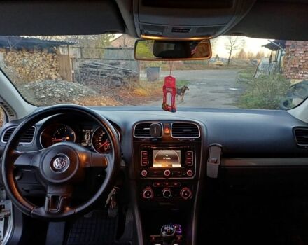 Серый Фольксваген Гольф, объемом двигателя 1.6 л и пробегом 330 тыс. км за 6500 $, фото 6 на Automoto.ua