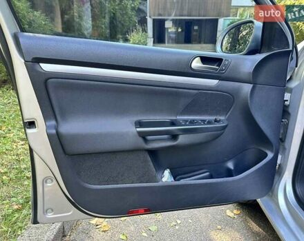 Сірий Фольксваген Гольф, об'ємом двигуна 1.6 л та пробігом 285 тис. км за 6999 $, фото 21 на Automoto.ua