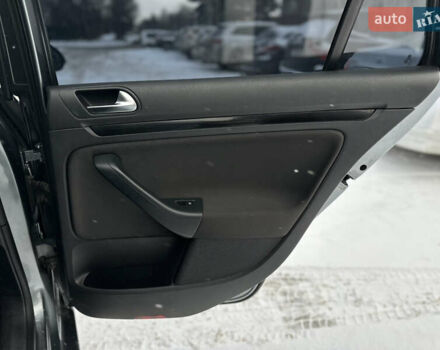 Серый Фольксваген Гольф, объемом двигателя 1.6 л и пробегом 269 тыс. км за 7500 $, фото 19 на Automoto.ua