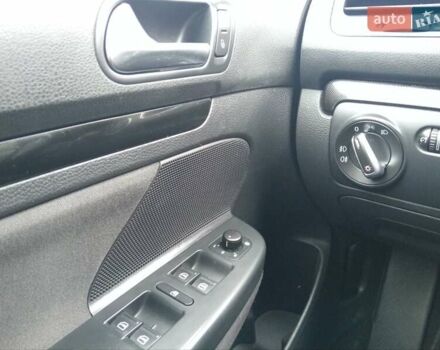 Серый Фольксваген Гольф, объемом двигателя 1.6 л и пробегом 235 тыс. км за 7500 $, фото 8 на Automoto.ua