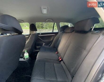 Фольксваген Гольф 2010 в Хмельницком на Automoto.ua Серый Фольксваген Гольф, объемом двигателя 1.6 л и пробегом 263 тыс. км за 7200 $, фото 19 на Automoto.ua