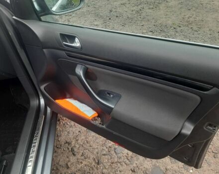 Серый Фольксваген Гольф, объемом двигателя 1.6 л и пробегом 270 тыс. км за 6900 $, фото 8 на Automoto.ua