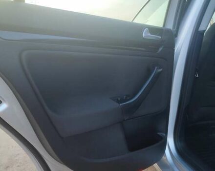 Серый Фольксваген Гольф, объемом двигателя 1.6 л и пробегом 232 тыс. км за 8000 $, фото 11 на Automoto.ua