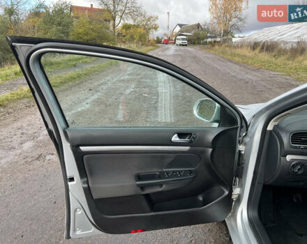 Сірий Фольксваген Гольф, об'ємом двигуна 1.6 л та пробігом 213 тис. км за 7100 $, фото 75 на Automoto.ua