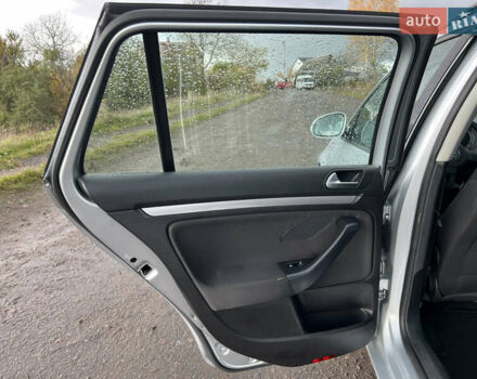 Сірий Фольксваген Гольф, об'ємом двигуна 1.6 л та пробігом 213 тис. км за 7100 $, фото 46 на Automoto.ua