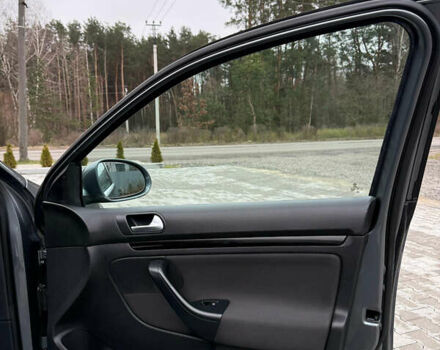 Серый Фольксваген Гольф, объемом двигателя 2 л и пробегом 277 тыс. км за 8350 $, фото 33 на Automoto.ua