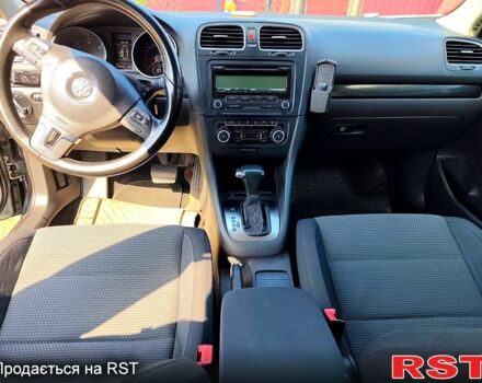 Серый Фольксваген Гольф, объемом двигателя 1.6 л и пробегом 263 тыс. км за 8300 $, фото 2 на Automoto.ua