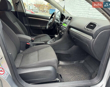 Серый Фольксваген Гольф, объемом двигателя 1.6 л и пробегом 202 тыс. км за 7500 $, фото 15 на Automoto.ua