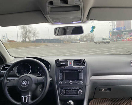 Серый Фольксваген Гольф, объемом двигателя 1.6 л и пробегом 360 тыс. км за 6800 $, фото 4 на Automoto.ua