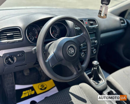 Сірий Фольксваген Гольф, об'ємом двигуна 2 л та пробігом 332 тис. км за 8200 $, фото 9 на Automoto.ua