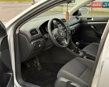 Серый Фольксваген Гольф, объемом двигателя 1.6 л и пробегом 280 тыс. км за 6600 $, фото 6 на Automoto.ua